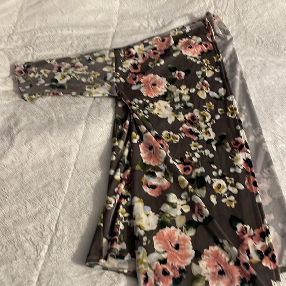 Cardigan - Picture 8 of 8